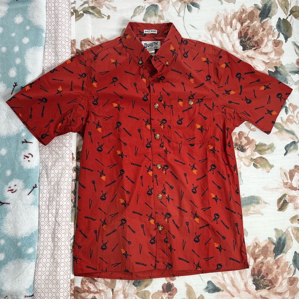 Duluth Slim Fit BBQ short sleeve shirt (Men’s M)